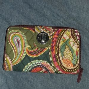 Vera Brady Heirloom Paisley Turnlock Wallet